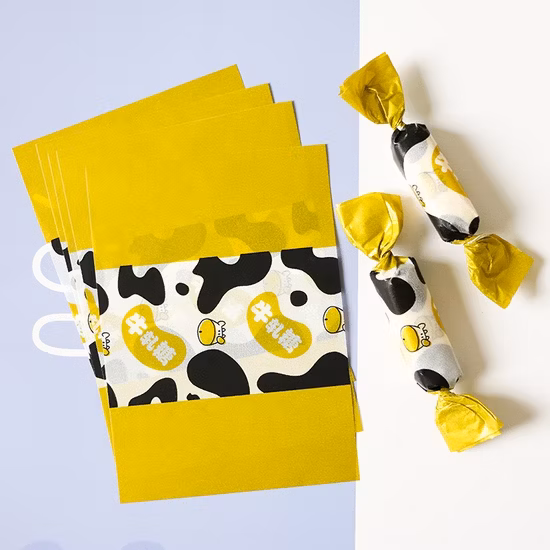 Carta oleata dolce al torrone, caramella, cioccolato, piuttosto stampata